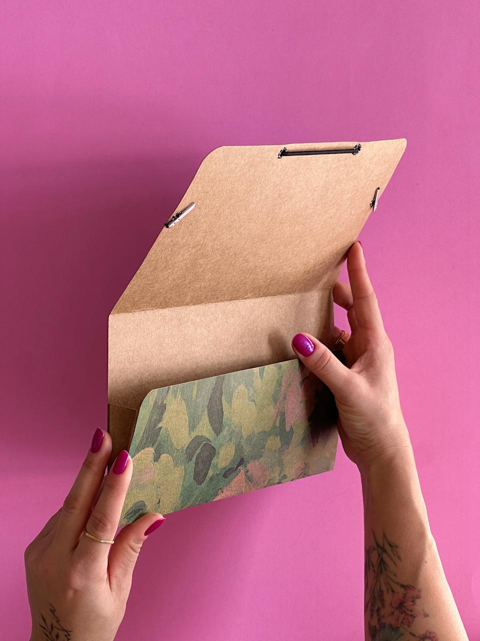 Pasta Kraft organizadora com elástico | Giverny - Imagem 2